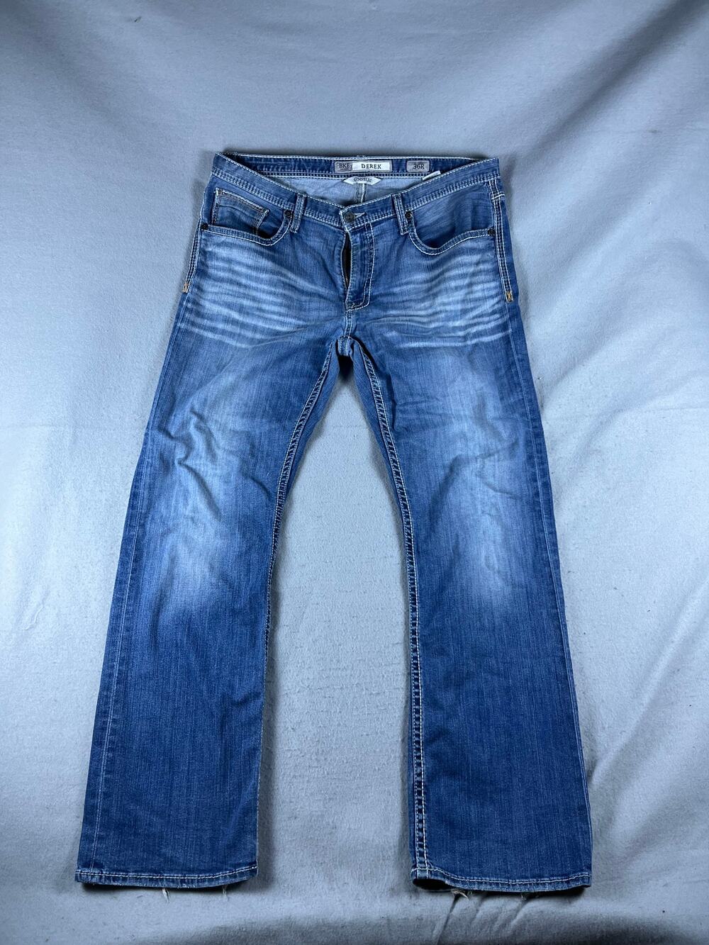 BKE Denim Derek Jeans Mens 36x30 Bootleg Blue Medium Wash Embroidered Pockets